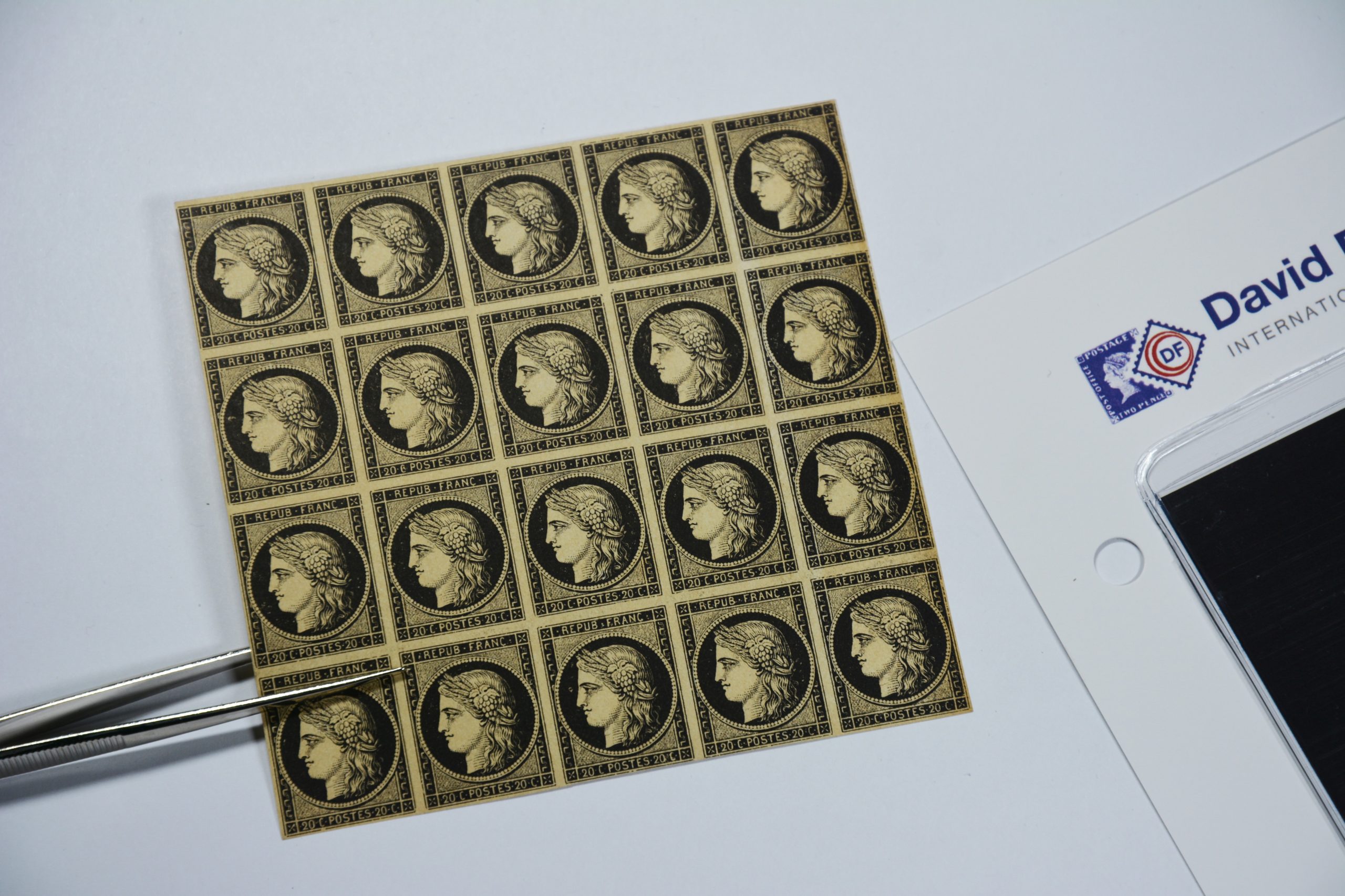 Comment estimer la valeur d'une collection de timbres ?